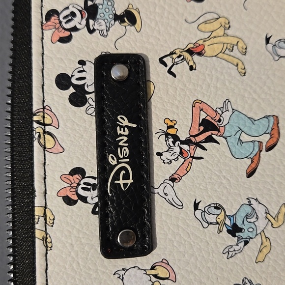 NWT Disney Character Wallet/Clutch - Picture 4 of 6
